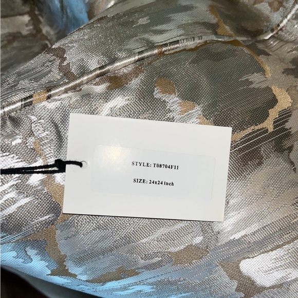 1-NWT CALLISTO HOME DECORATIVE PILLOW ( Please read description for details) - Picture 13 of 13